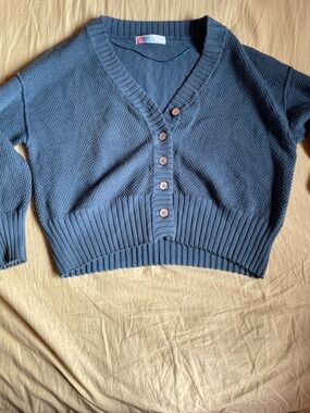 Cropped V-Neck Button-Front Sweater Cardigan - Dusty Blue